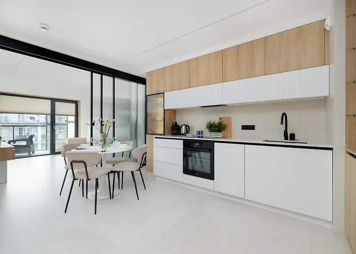 Nowoczesny Apartament Przy Plazy Z Parkingiem By Noclegi Renters